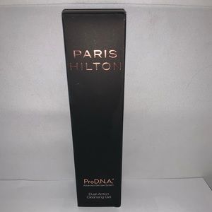 Paris Hilton ProD.N.A dual action cleansing gel